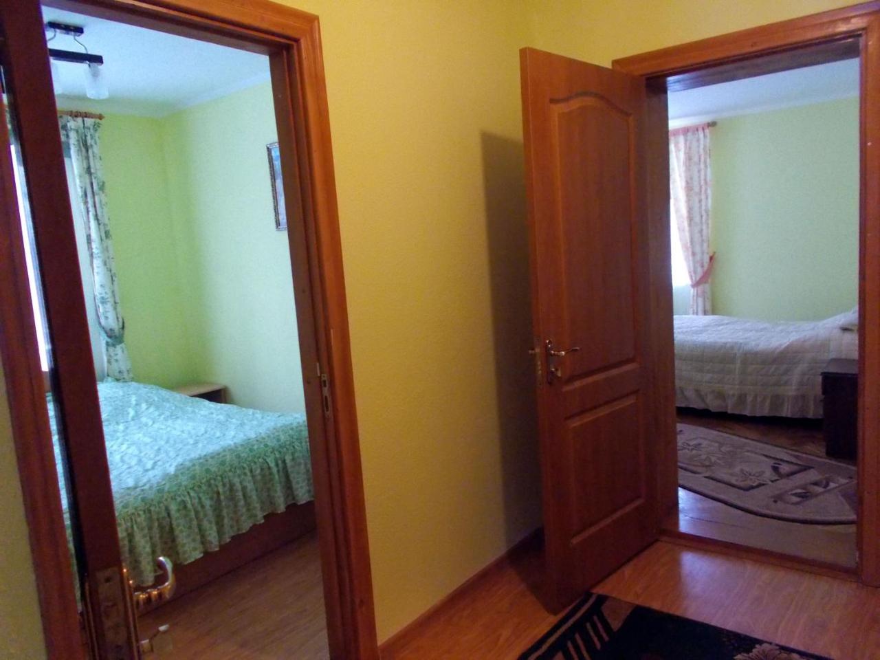Rosinka Apartment ยาเรมชา ภายนอก รูปภาพ